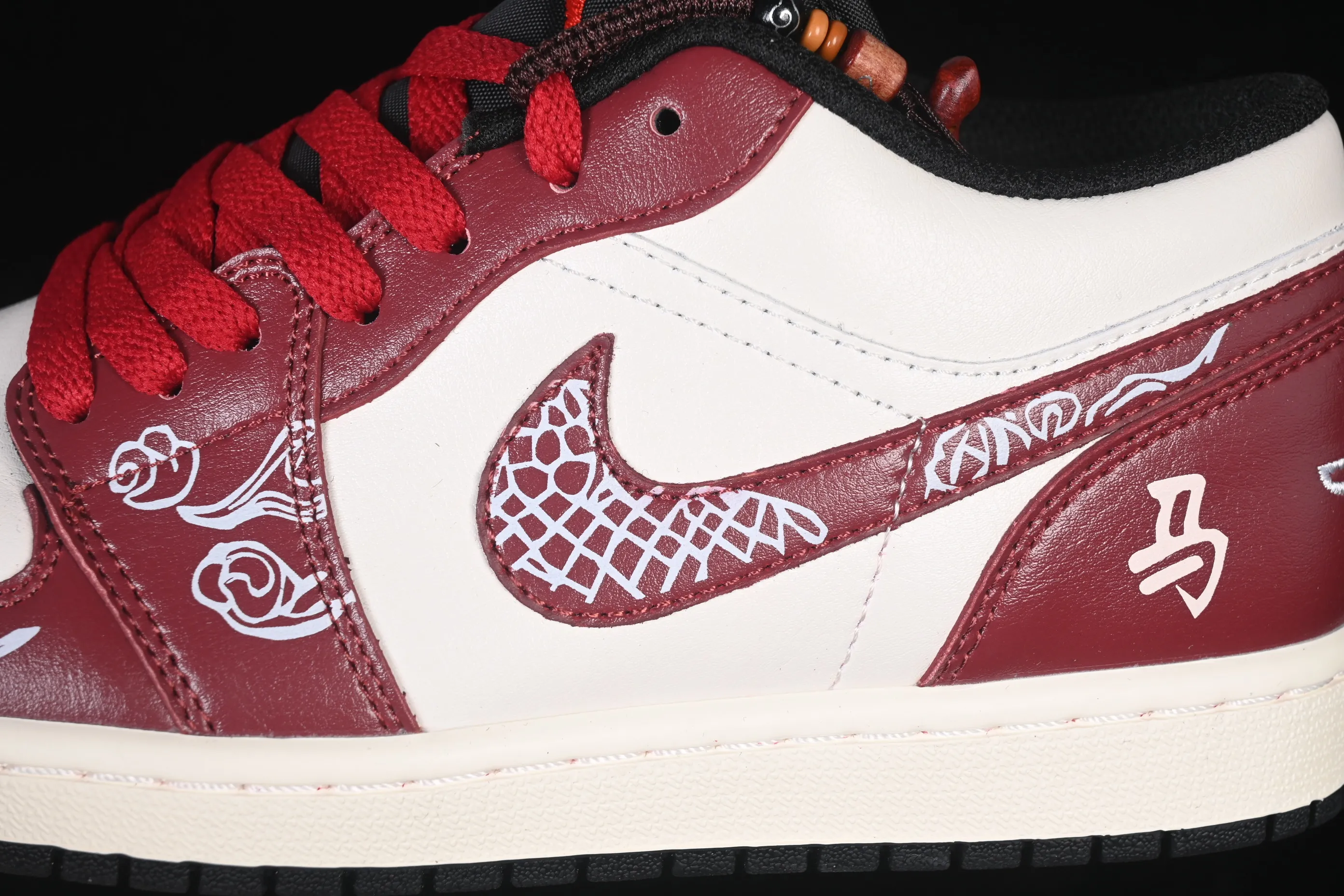 All Categories Air Jordan Jordan Series Basketball Shoes Air Jordan 1 Low Air Jordan 1 Low AJ1 Joe 1 Year of the Horse Limited Low-State Cultural Casual Shoes 553558-040